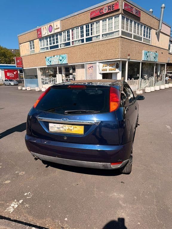 Second-hand Ford Focus 75 CP (55 kW) 2000 Berlinǎ