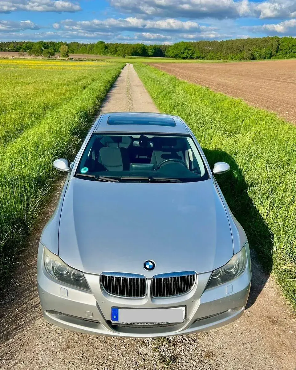 Gebraucht BMW 325 Performance 272 PS (200 kW) 2007 Silber Limousine