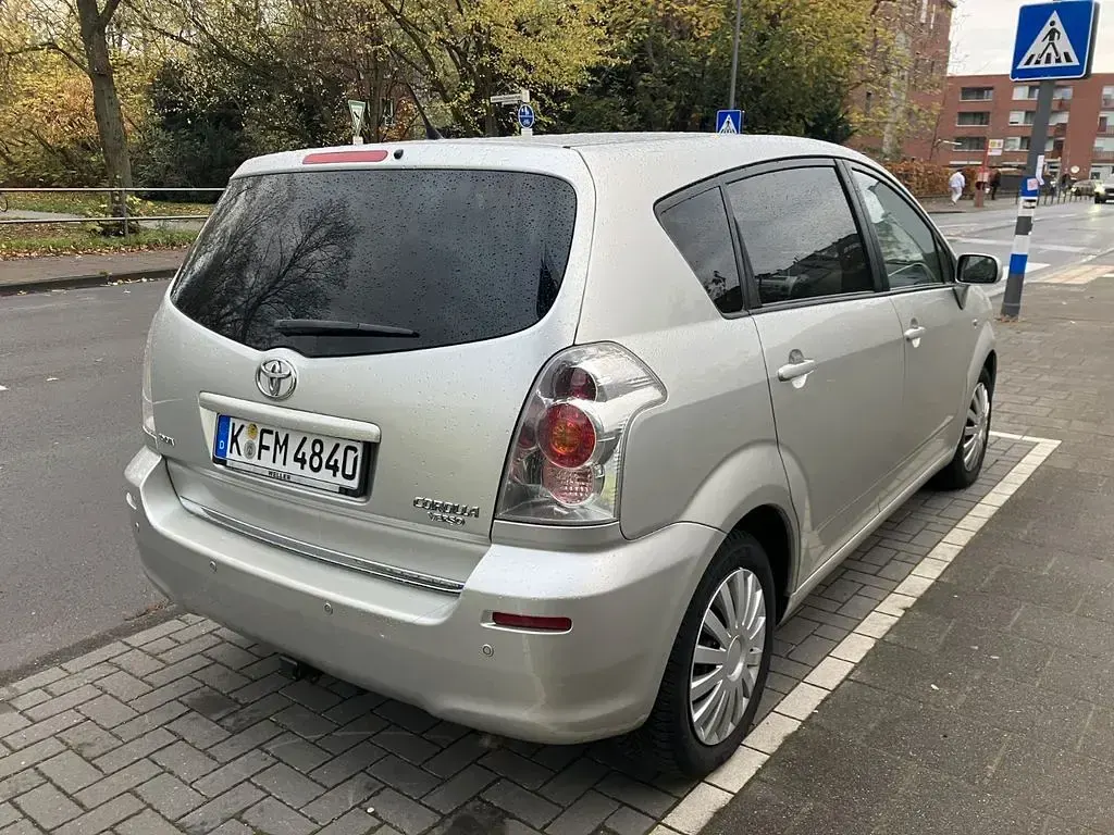Gebraucht Toyota Corolla Verso Executive 129 PS (94 kW) 2007 Silber Van / Kleinbus