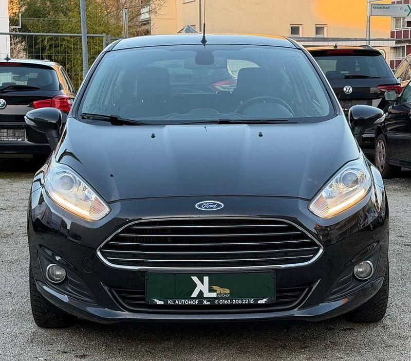 Gebraucht Ford Fiesta Titanium 125 PS (91 kW) 2013 Schwarz Kleinwagen