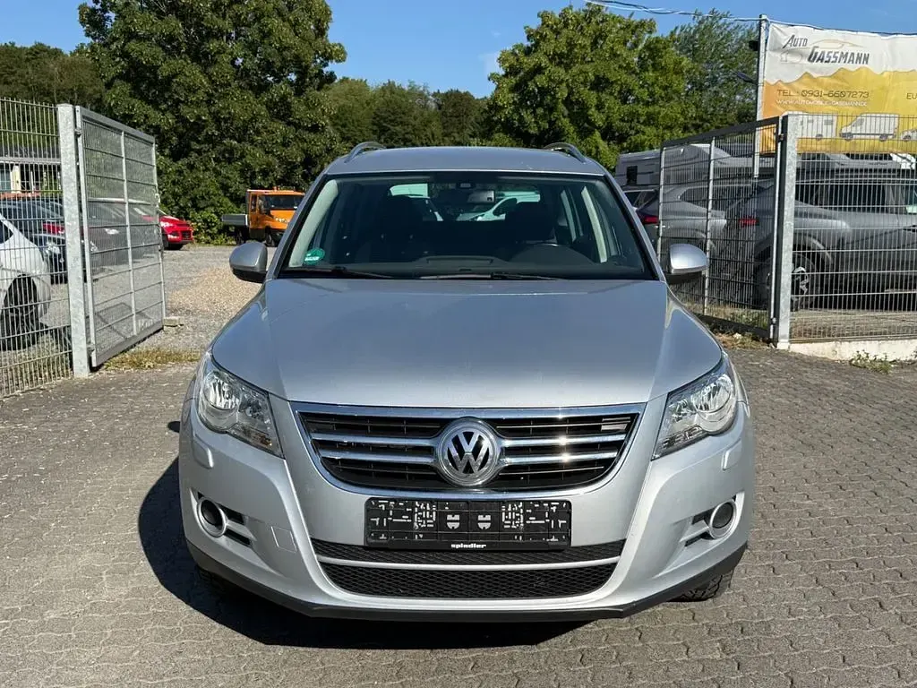 Gebraucht VW Tiguan Team 140 PS (102 kW) 2011 Silber SUV
