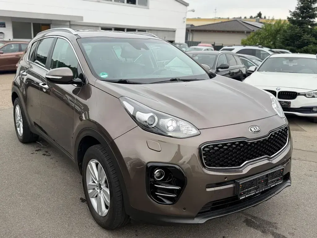 Gebraucht Kia Sportage Spirit 132 PS (97 kW) 2016 Sand track SUV
