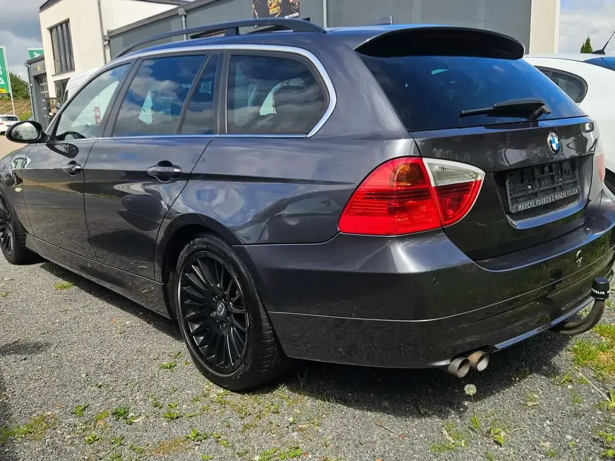 Gebraucht BMW 325 197 PS (144 kW) 2007 Grau Kombi