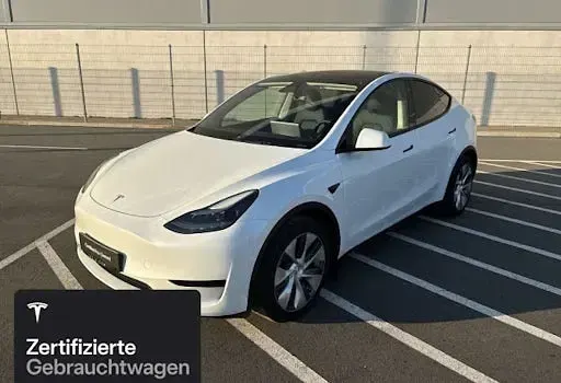 Usata Tesla Model Y RWD 188 kW (256 CV) 2024 Bianco SUV