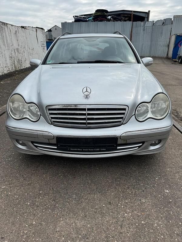 Gebraucht Mercedes C220 150 PS (110 kW) 2007 Grau Kombi