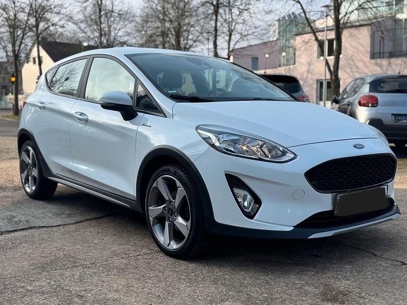 Gebraucht Ford Fiesta Active 86 PS (63 kW) 2018 Weiß Kleinwagen