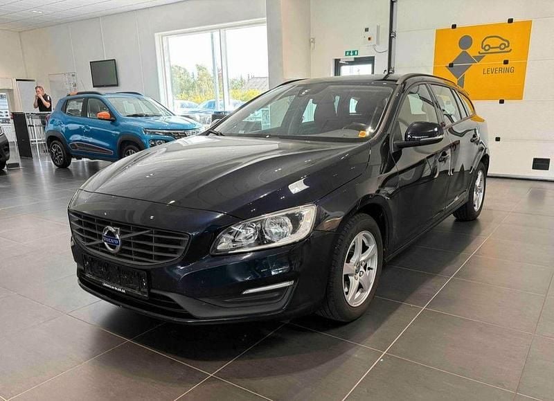 Blau Gebraucht 2016 Volvo V60 Kinetic Kombi | 7.280 € (Guter Preis) - Bild 1/4