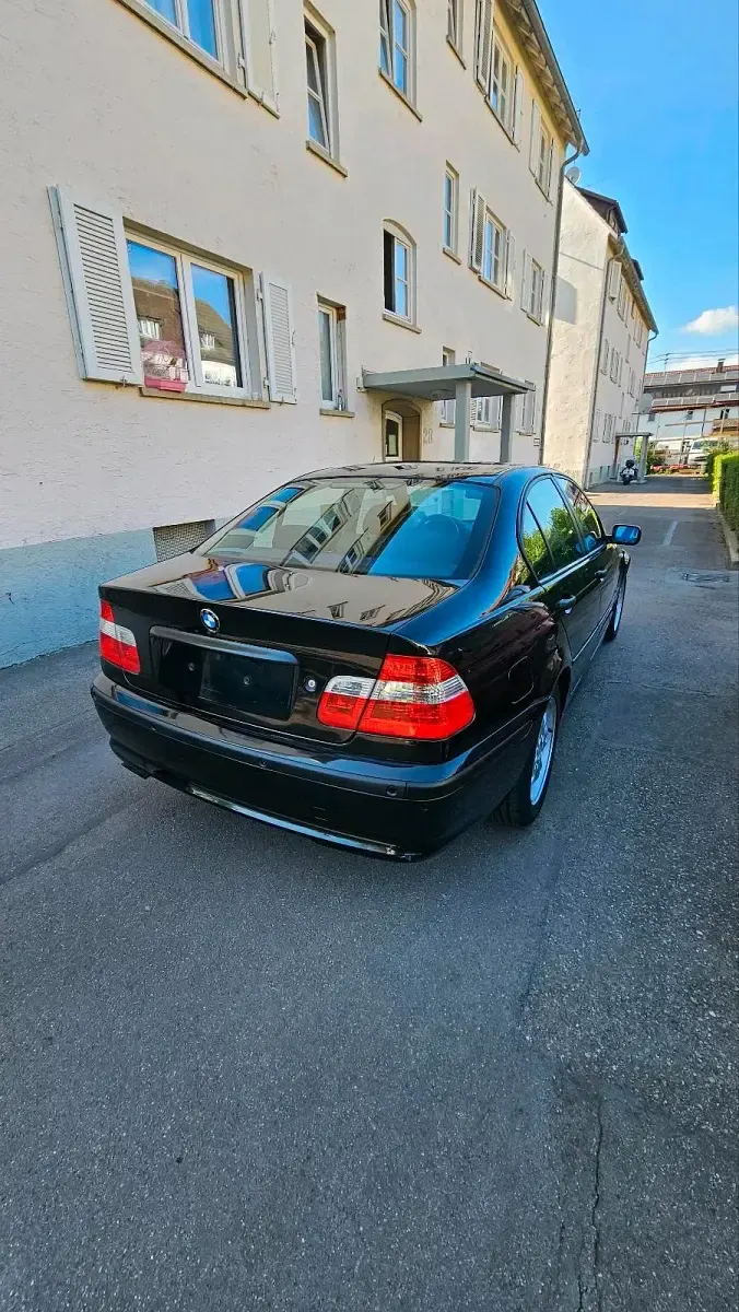 Gebraucht BMW 318 143 PS (105 kW) 2004 Schwarz Limousine
