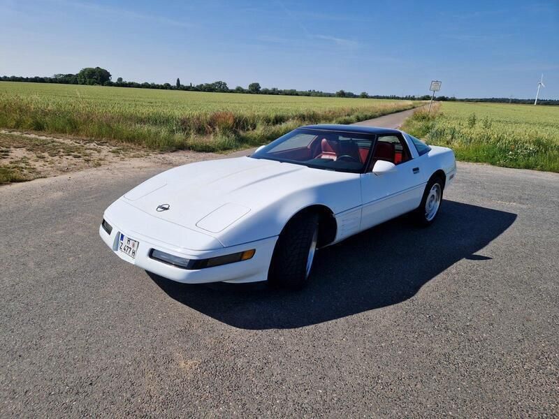 Weiß Gebraucht 1992 Corvette C4 Coupé | 17.900 € - Bild 1/4