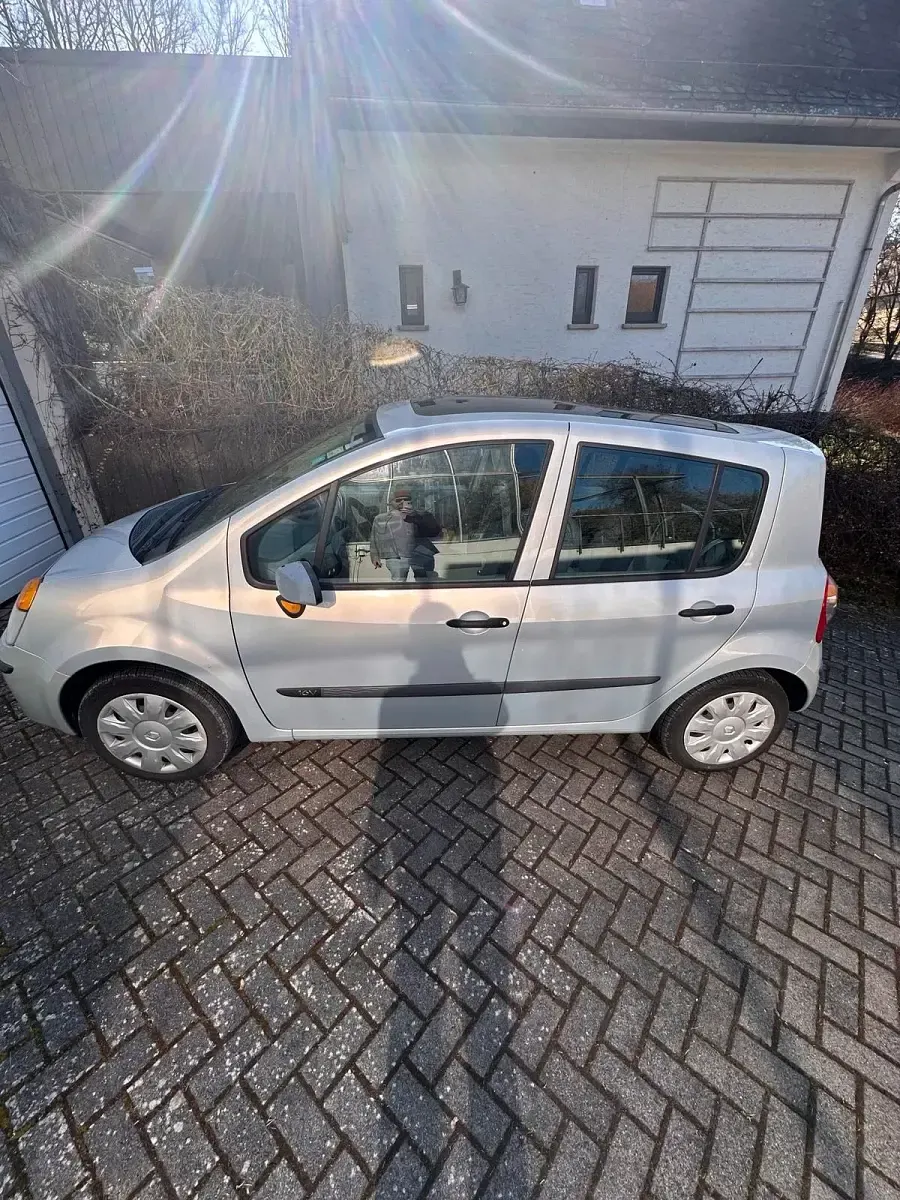 Gebraucht Renault Modus 75 PS (55 kW) 2006 Silber Van / Kleinbus