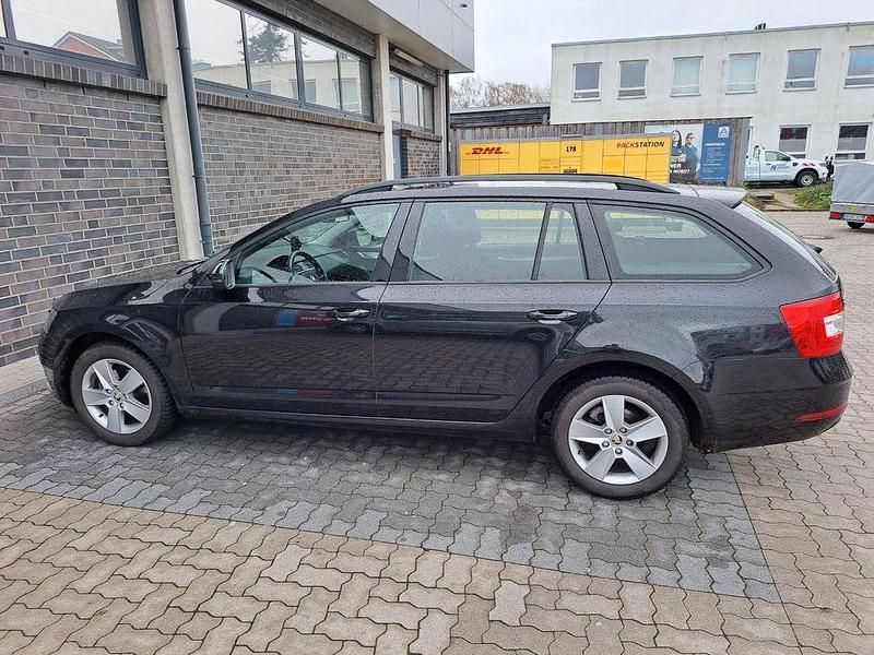 Gebraucht Skoda Octavia Ambition 150 PS (110 kW) 2018 Schwarz Kombi