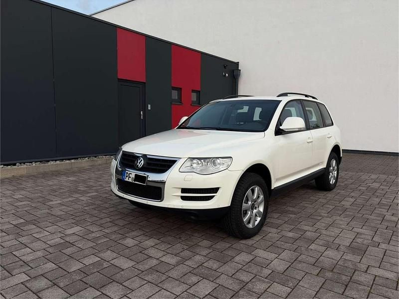 Weiß Gebraucht 2008 VW Touareg SUV | 10.997 € (Teuer) - Bild 1/4