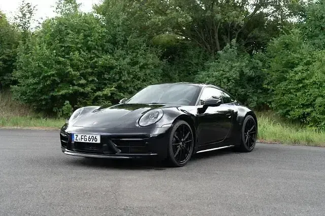Gebraucht Porsche 911 Carrera 4 385 PS (283 kW) 2023 Andere Coupé