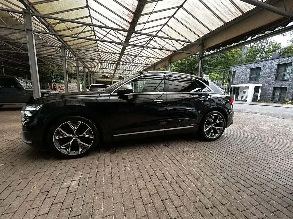 Gebraucht Audi SQ8 Sport 435 PS (319 kW) 2020 Schwarz SUV
