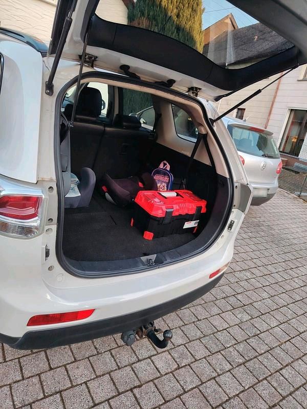 Gebraucht Mitsubishi Outlander 150 PS (110 kW) 2012 Weiß SUV