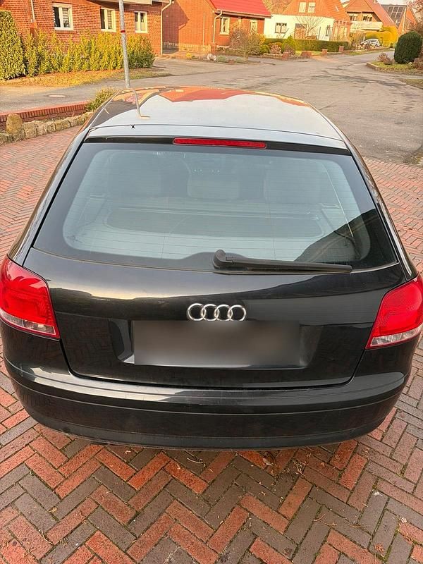 Gebraucht Audi A3 105 PS (77 kW) 2004 Schwarz Kleinwagen