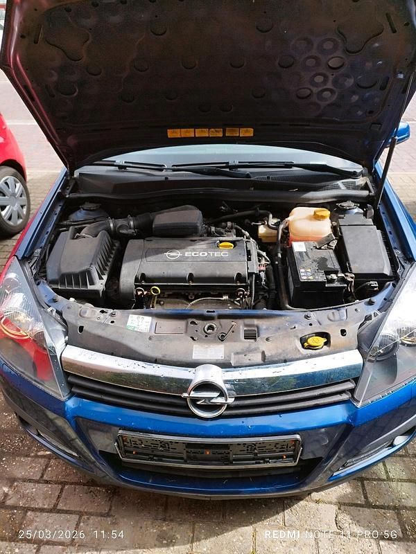 Gebraucht Opel Astra 105 PS (77 kW) 2005 Blau Kombi