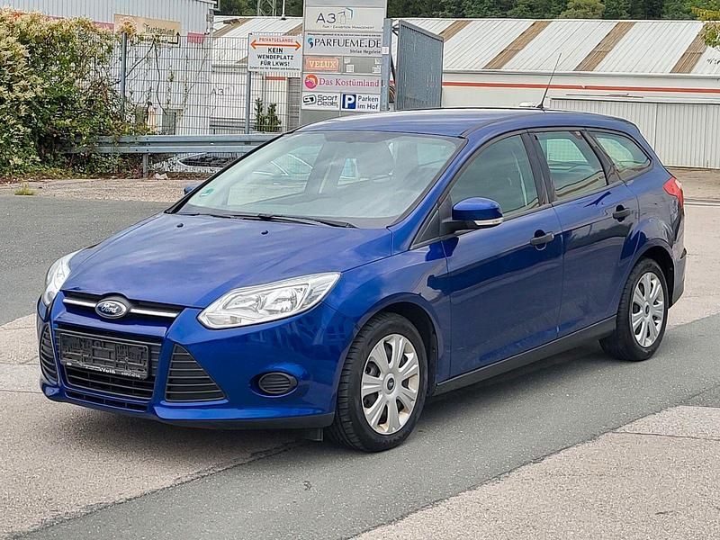 Blau Gebraucht 2014 Ford Focus Kombi | 4.190 € (Guter Preis) - Bild 1/4