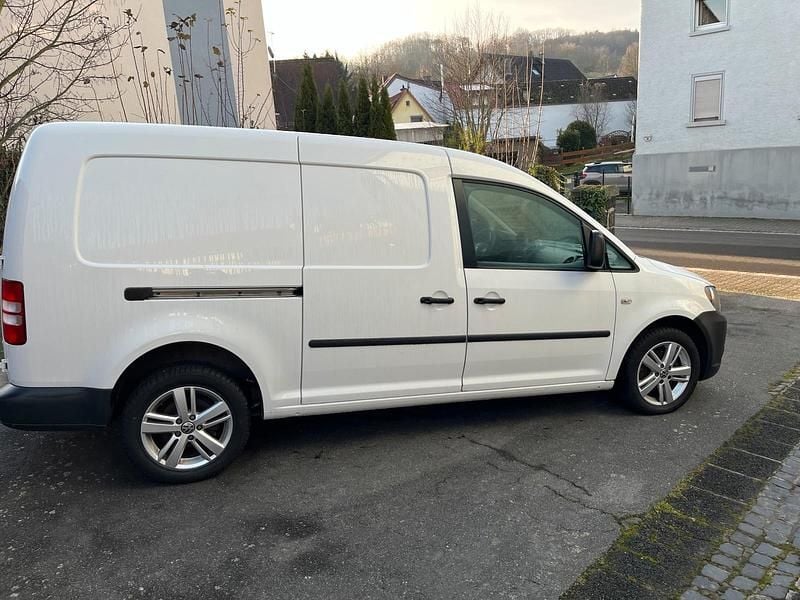 Gebraucht VW Caddy Maxi 109 PS (80 kW) 2011 Weiß Van / Kleinbus