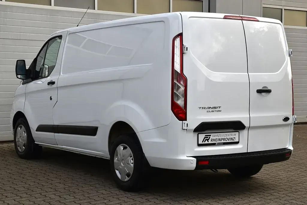 Gebraucht Ford Transit Custom Trend 105 PS (77 kW) 2022 Weiß Van / Kleinbus