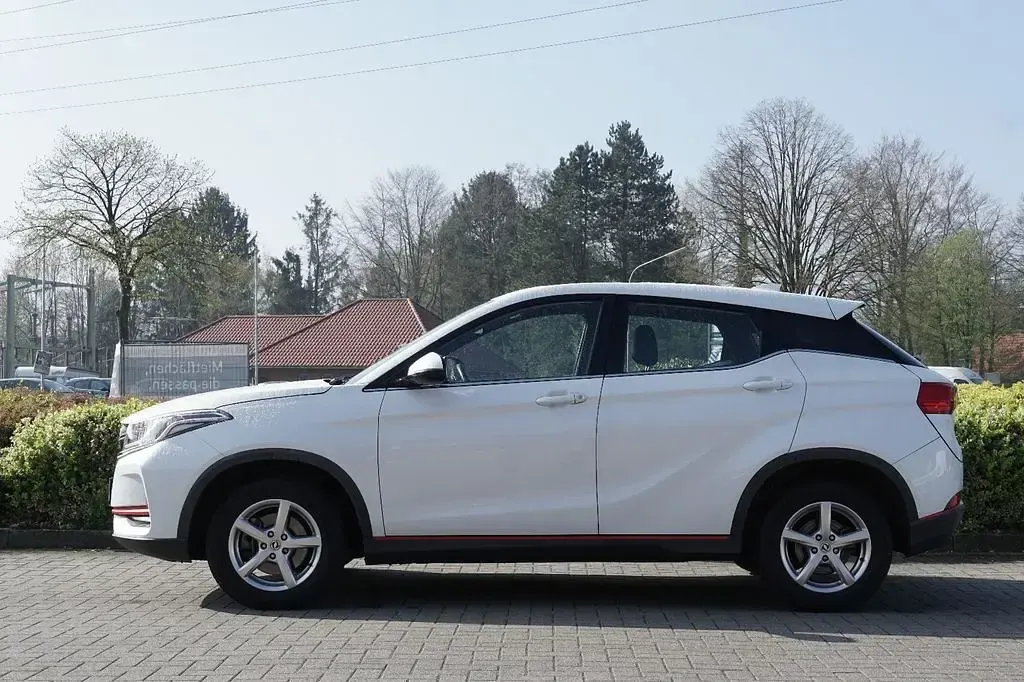 Gebraucht DFSK Fengon 106 PS (77 kW) 2021 Weiß SUV