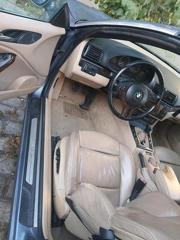 Gebraucht BMW 325 Cabriolet 192 PS (141 kW) 2001 Blau Cabrio