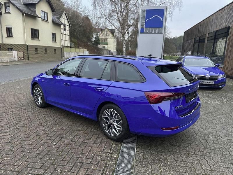 Gebraucht Skoda Octavia Tour 150 PS (110 kW) 2022 Blau Kombi