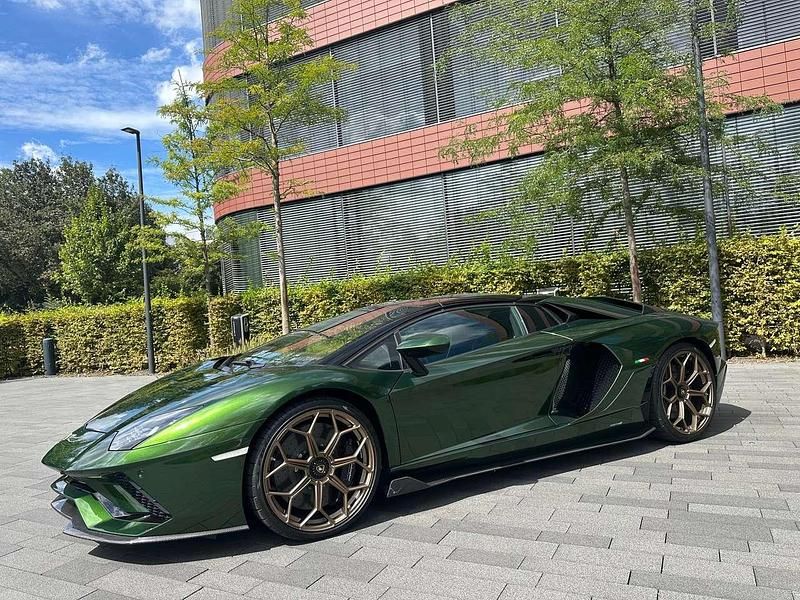 Gebraucht Lamborghini Aventador 780 PS (573 kW) 2022 Grün Cabrio