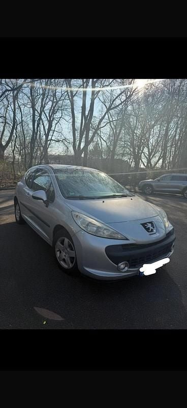 Grau Gebraucht 2007 Peugeot 207 Limousine | 1.300 € (Guter Preis) - Bild 1/4