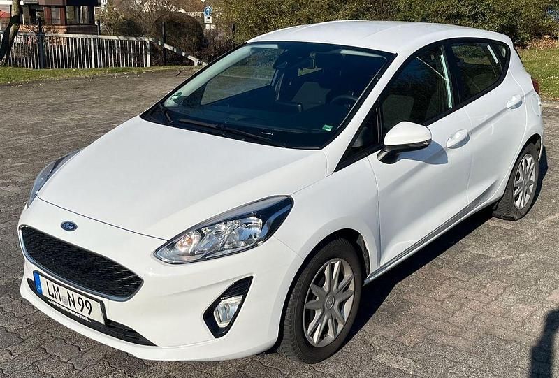 Gebraucht Ford Fiesta Cool & Connect 101 PS (74 kW) 2018 Weiß Kleinwagen