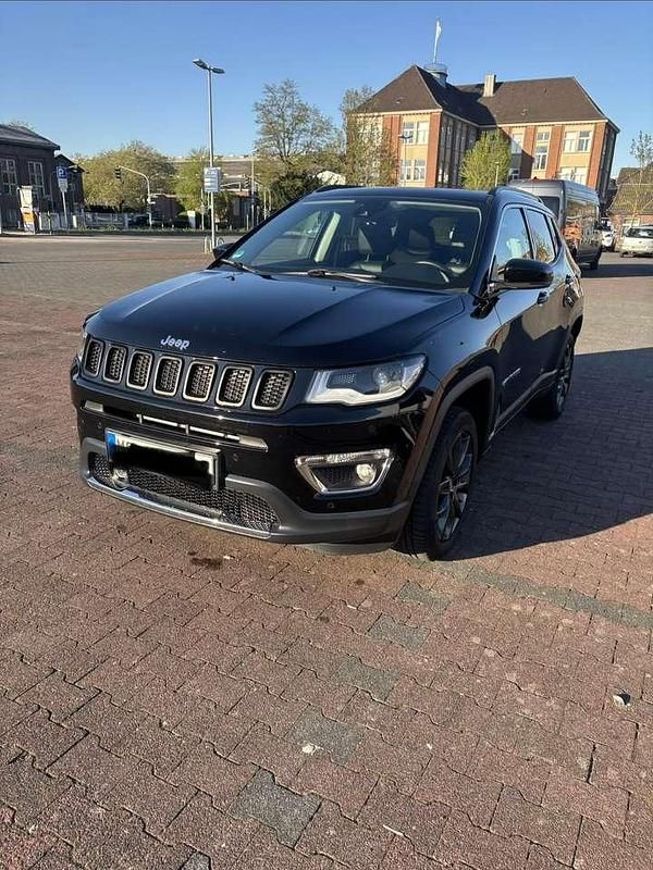Usado Jeep Compass Limited 170 HP (125 kW) 2018 Preto SUV