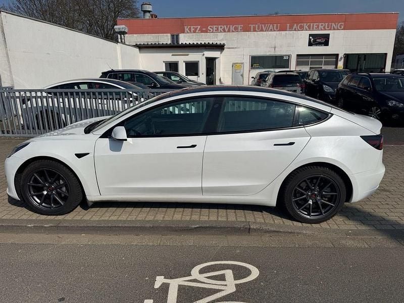 Gebraucht Tesla Model 3 324 kW (441 PS) 2022 Weiß Limousine