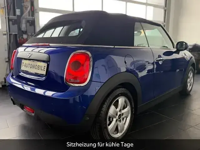 Gebraucht Mini One Cabriolet 102 PS (75 kW) 2019 Blau Cabrio