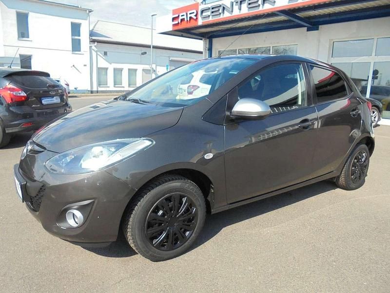 Usado Mazda 2 Sendo 84 HP (61 kW) 2014 Cinzento Sedan