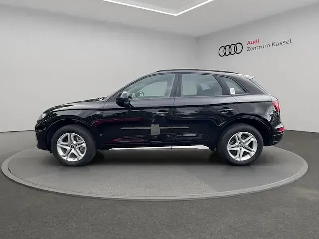 Gebraucht Audi Q5 Ambiente 204 PS (150 kW) 2024 Mythosschwarz metallic SUV