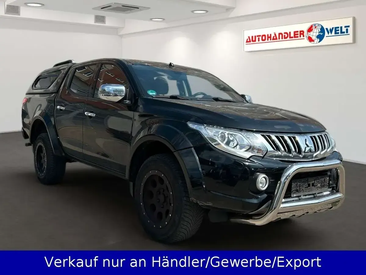Gebraucht Mitsubishi L200 181 PS (133 kW) 2016 Schwarz Pickup