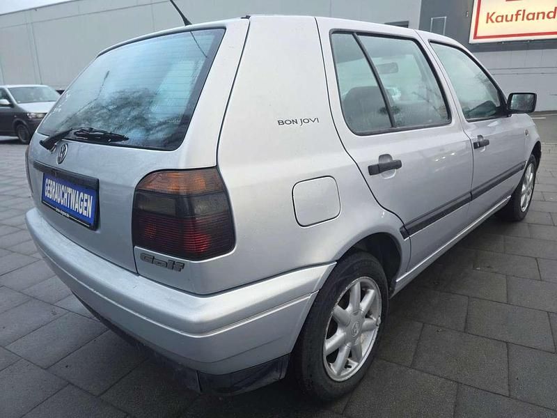 Gebraucht VW Golf III 75 PS (55 kW) 1996 Silber Limousine