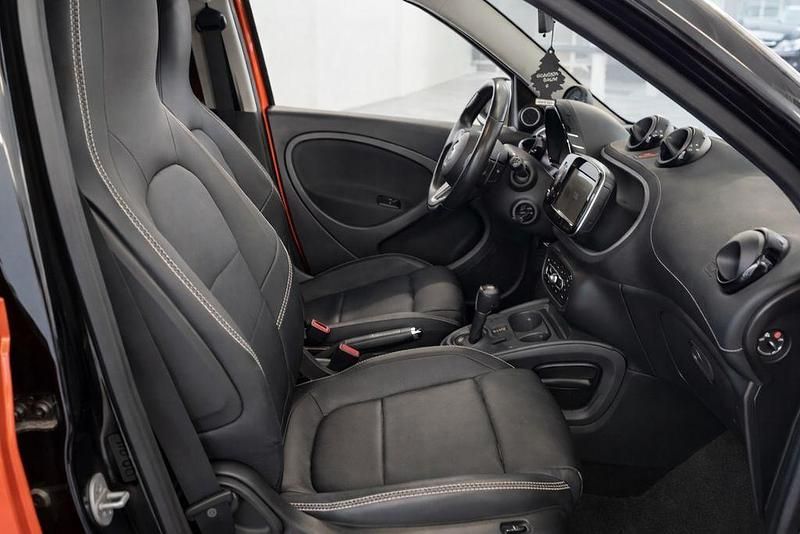 Usado Smart ForFour Brabus 109 HP (80 kW) 2017 Vermelho Citadino