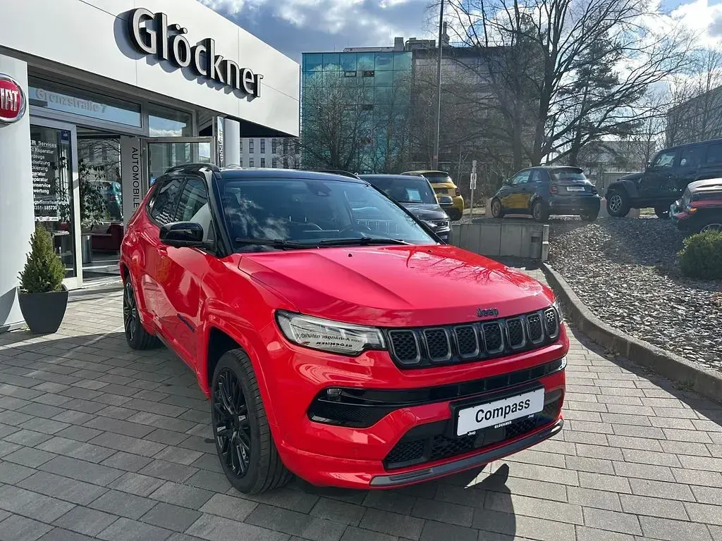 Usado Jeep Compass 243 HP (178 kW) 2022 Vermelho SUV