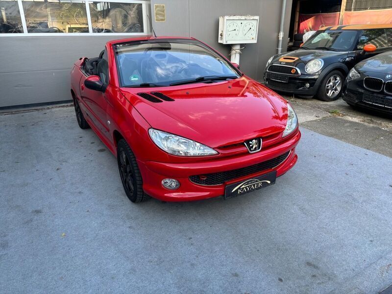 Gebraucht Peugeot 206 CC Sport 109 PS (80 kW) 2005 Rot Cabrio