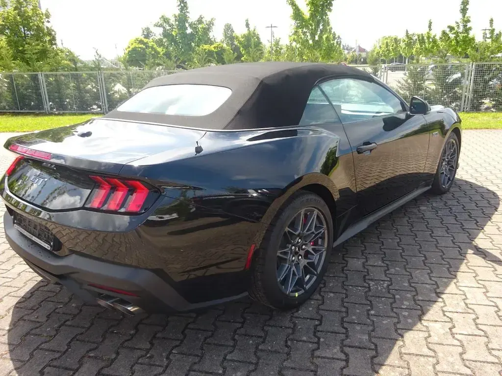 Neu Ford Mustang GT Convertible 446 PS (328 kW) 2025 Schwarz Cabrio