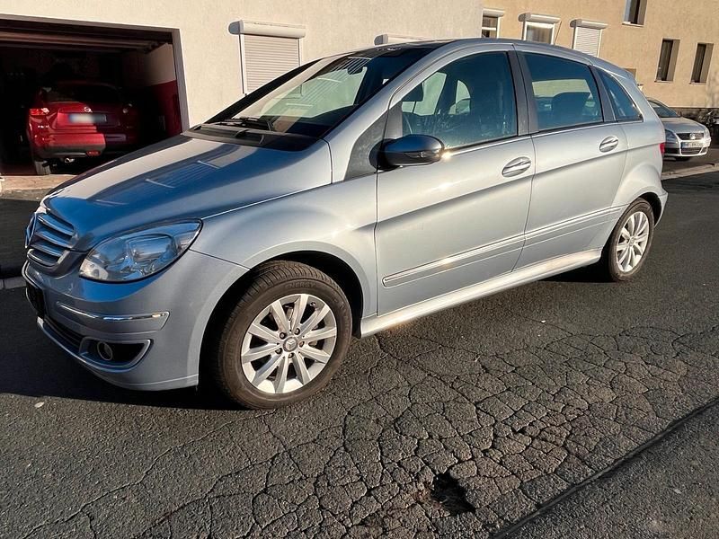 Gebraucht Mercedes B150 95 PS (69 kW) 2006 Grau Van / Kleinbus