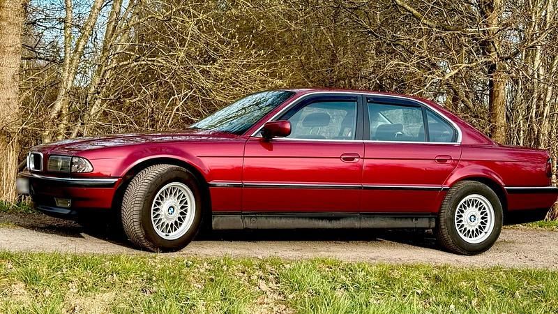 Gebraucht BMW 730 218 PS (160 kW) 1995 Rot Limousine