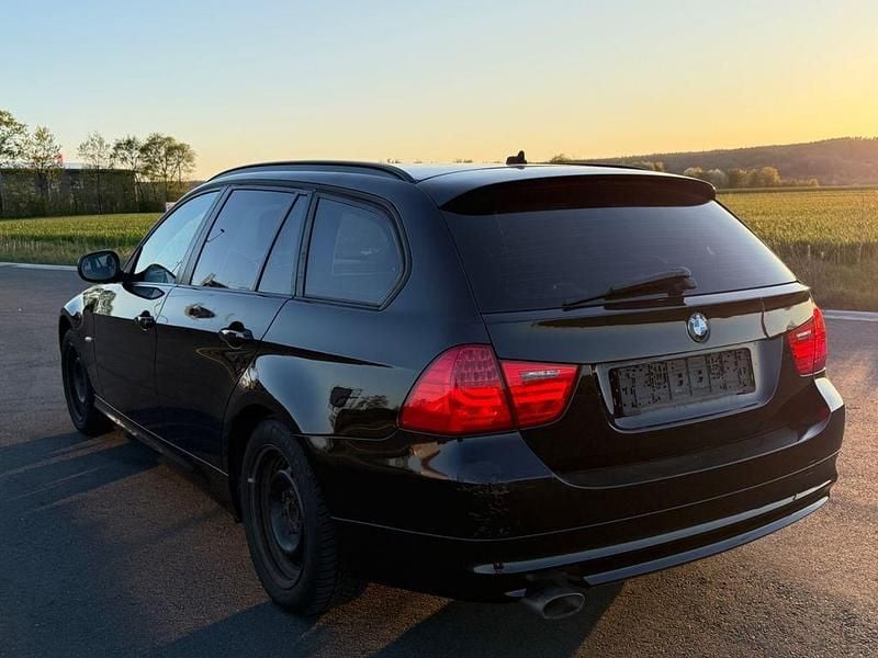 Second-hand BMW 320 184 CP (135 kW) 2011 Negru Break