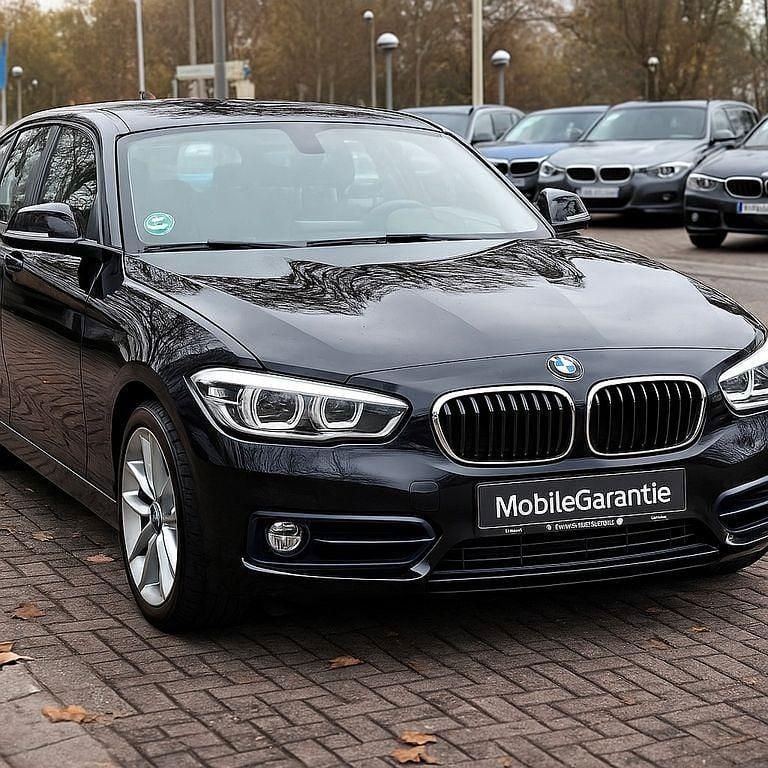 Schwarz Gebraucht 2018 BMW 120 Sport Line Kleinwagen | 15.790 € (Guter Preis) - Bild 1/4