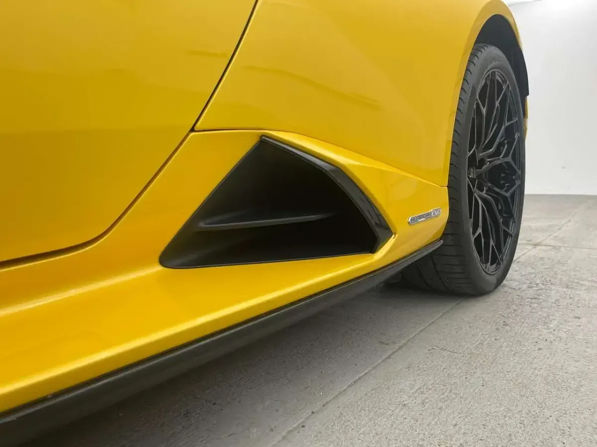 Gebraucht Lamborghini Huracán 640 PS (470 kW) 2022 Giallo inti Coupé