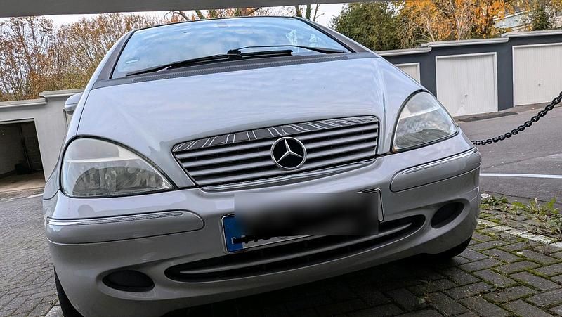 Silber Gebraucht 2004 Mercedes A140 Limousine | 2.300 € - Bild 1/4