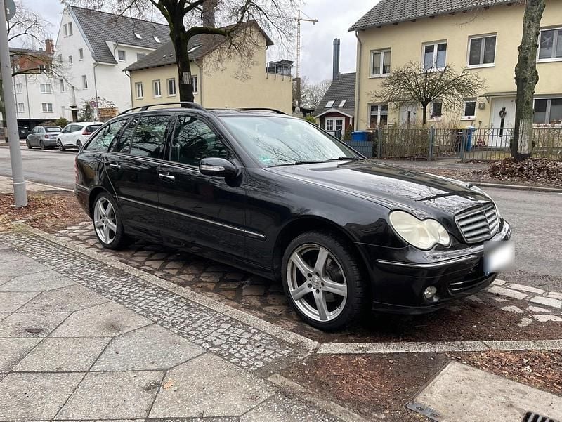 Gebraucht Mercedes C180 143 PS (105 kW) 2006 Schwarz Kombi