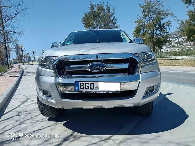 Gebraucht Ford Ranger 160 PS (117 kW) 2017 Silber Pickup
