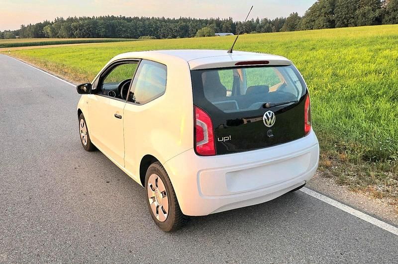 Second-hand VW up! 75 CP (55 kW) 2012 Alb Hatchback